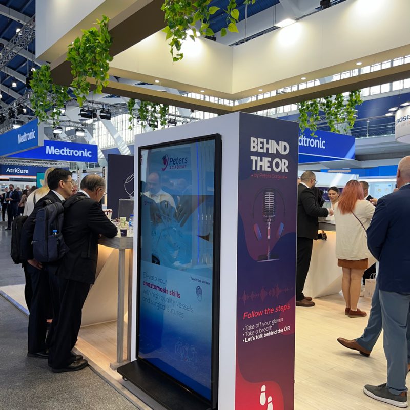 Totem-75-pouces-salon-professionnels